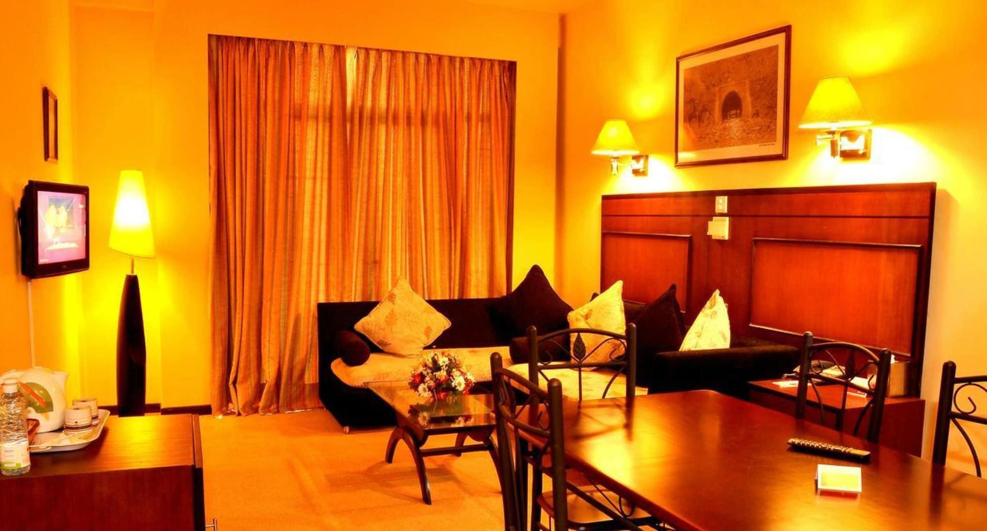Ramada Katunayake Katunayaka Exterior foto