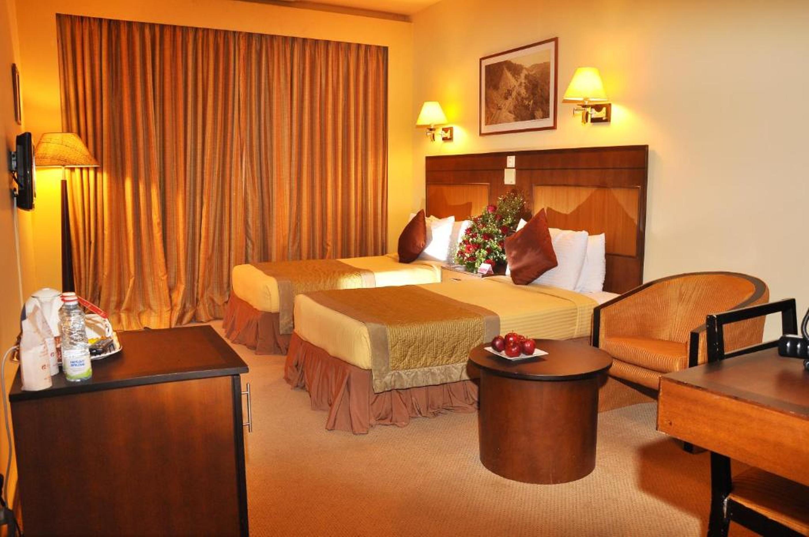 Ramada Katunayake Katunayaka Exterior foto