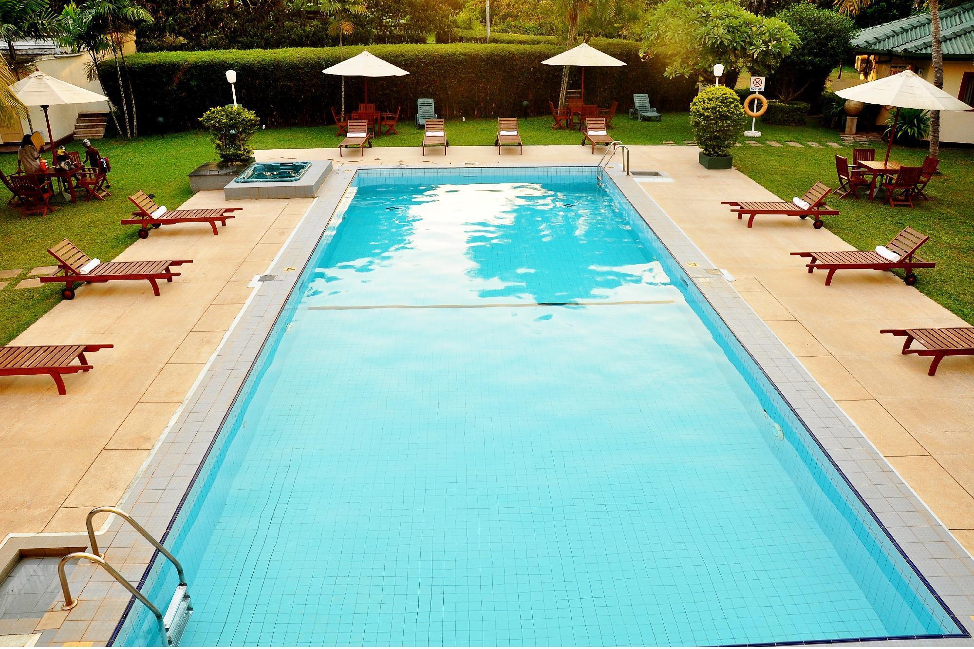 Ramada Katunayake Katunayaka Exterior foto