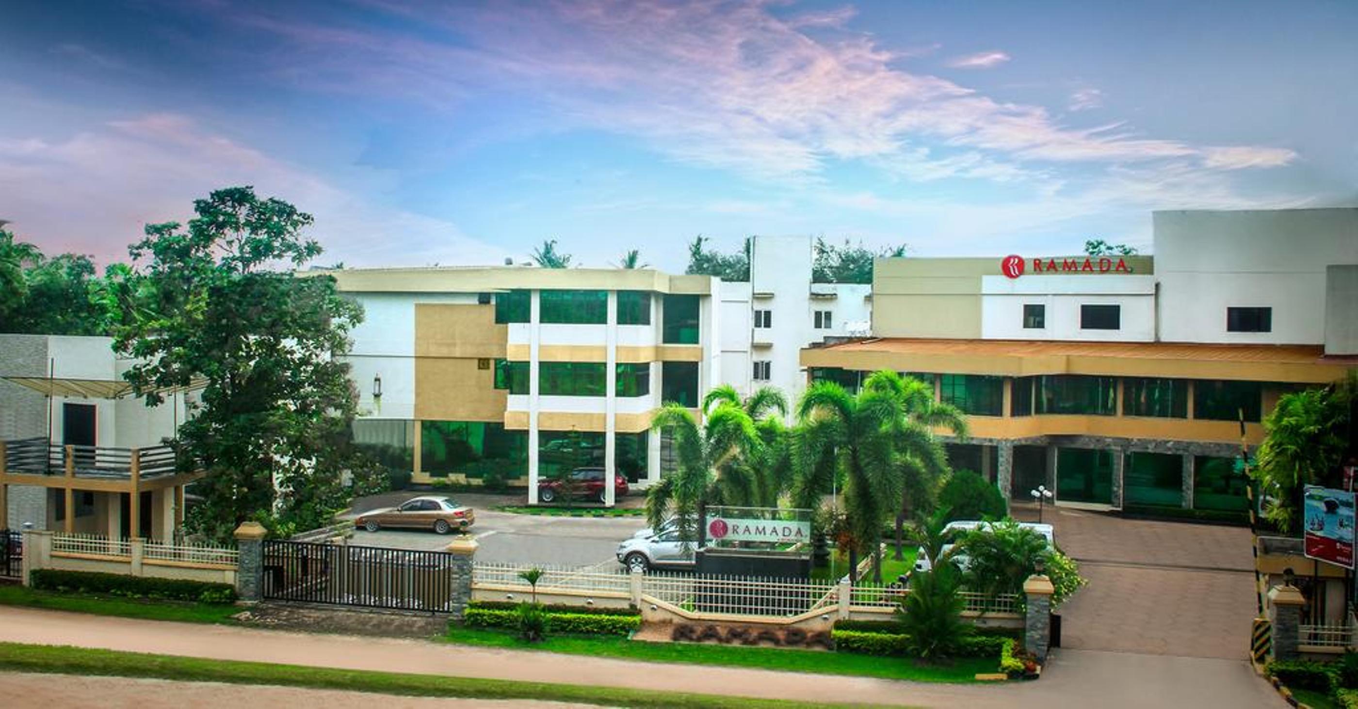 Ramada Katunayake Katunayaka Exterior foto