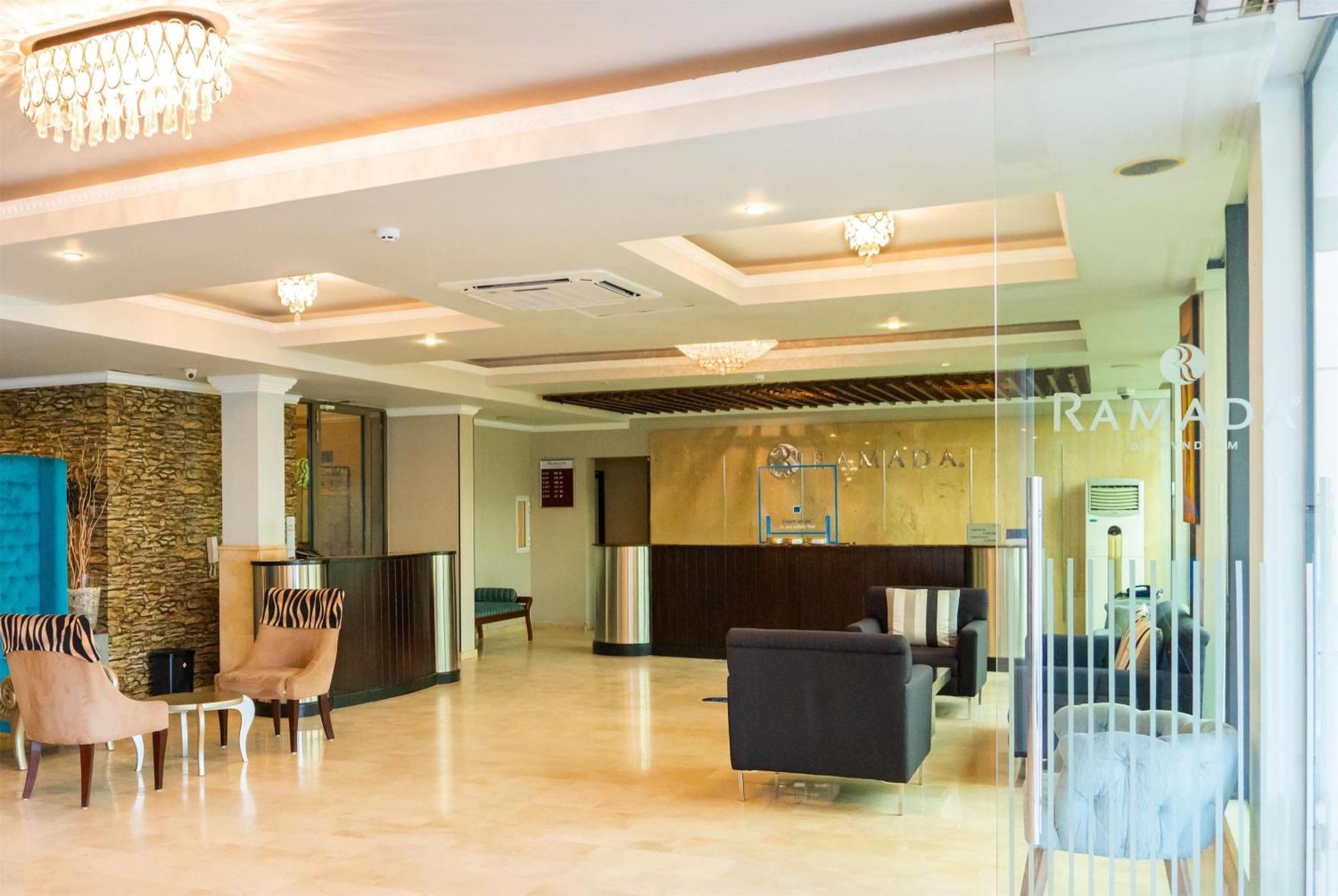 Ramada Katunayake Katunayaka Exterior foto